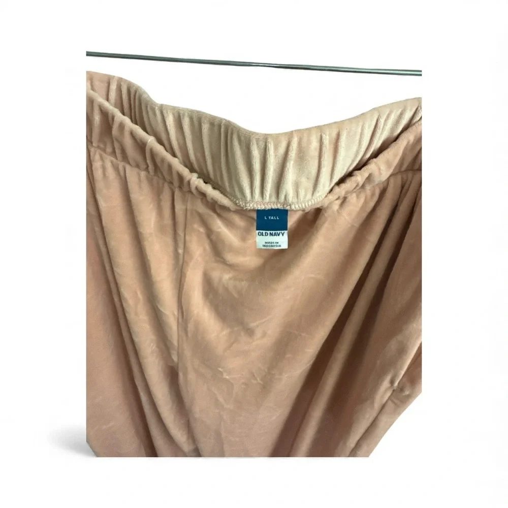 High-Waisted Luxe Velvet Jogger Sweatpants - Picture 2 of 7